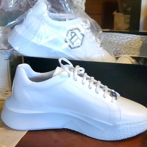 Shoe new never wear before